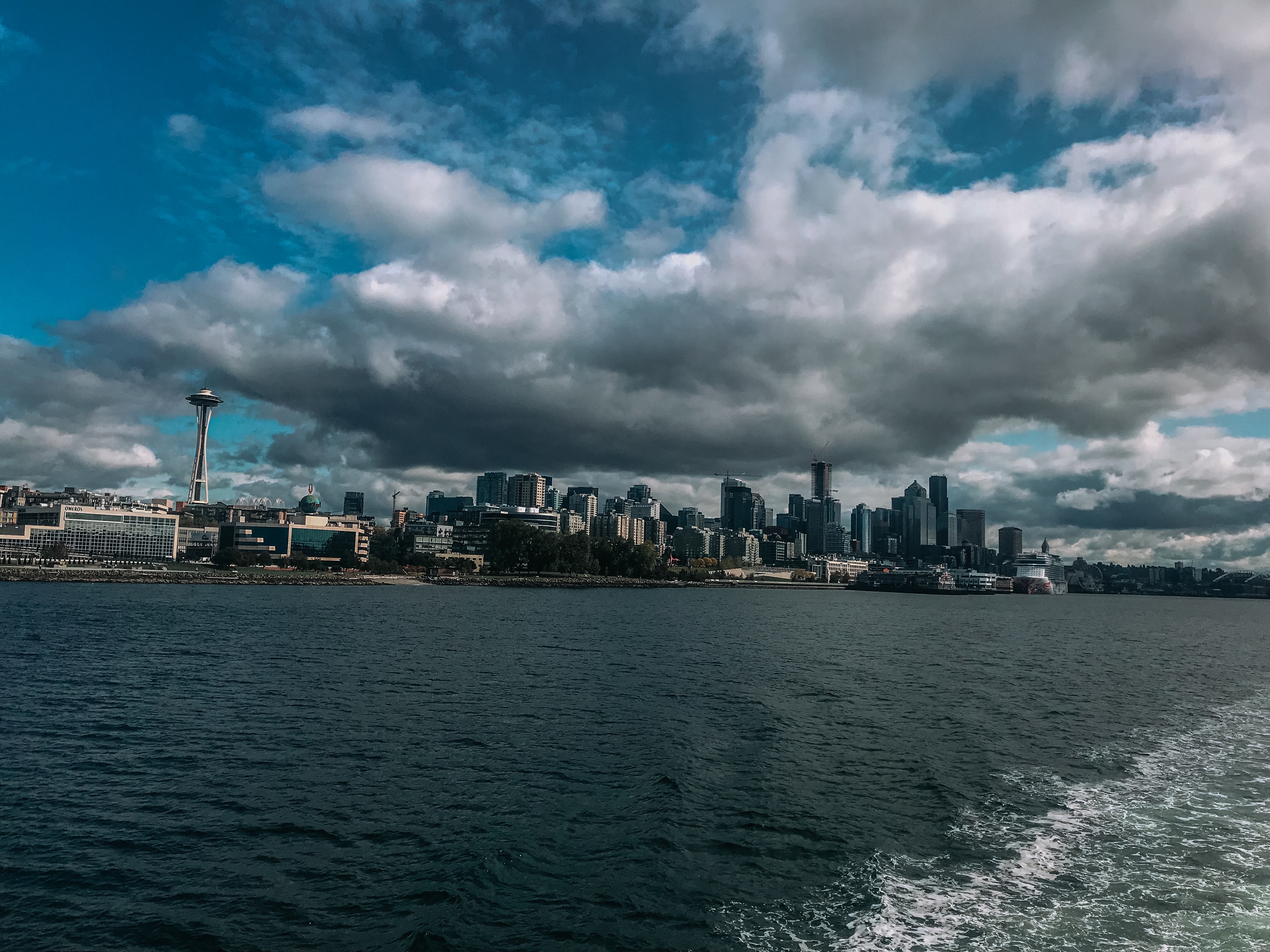 10 Top Photo Spots In Seattle - The Adventures Of Lil Red